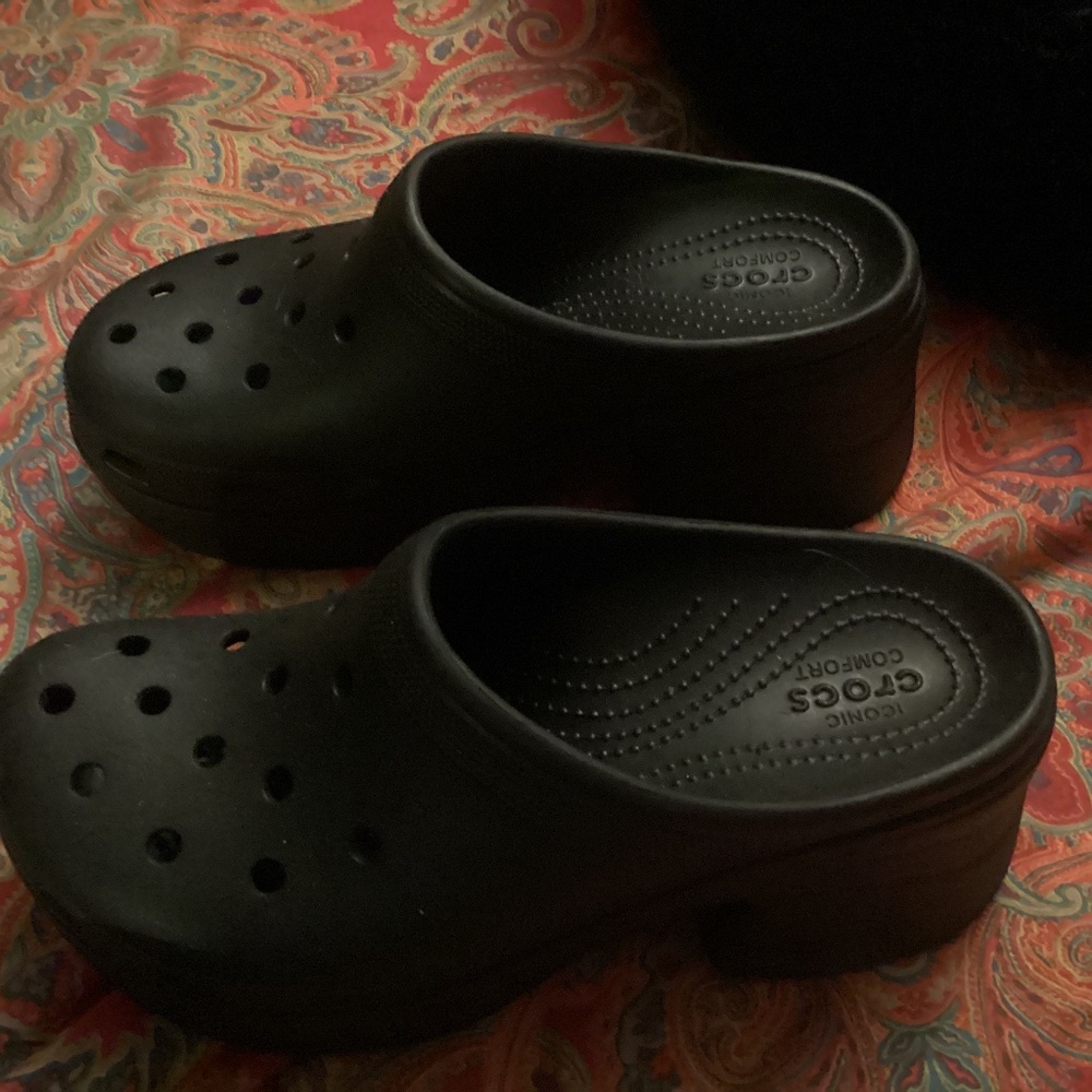 Crocs size women’s 10